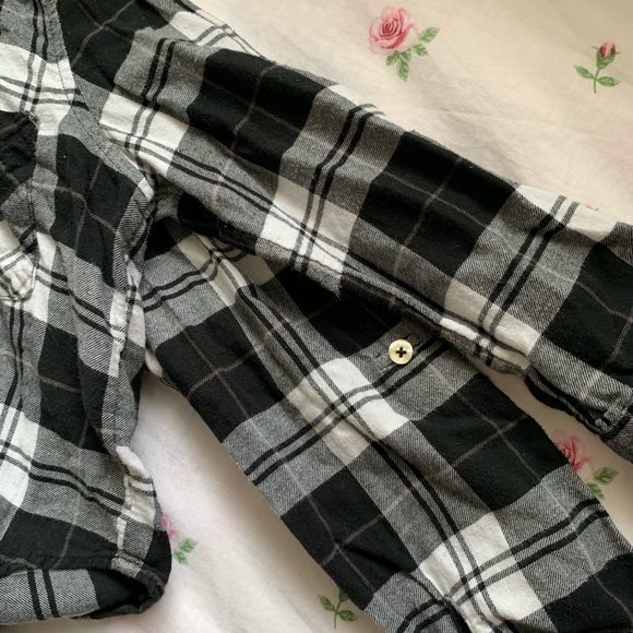 Black and white checkered button up - Picture 3 of 4